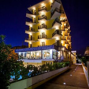Hotel Mondial